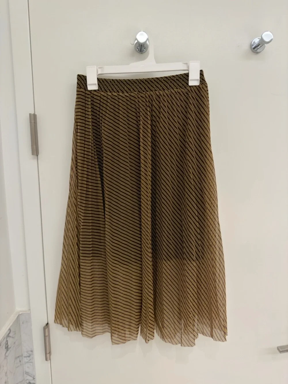Women's Pleated Midi Skirt in Brown Stripe - Picture 1 of 4